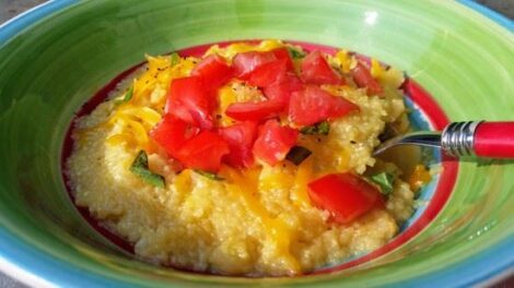Recipe: Cheesy Garlic Grits Image